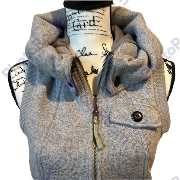 Pulse Sweater Vest - Picture 5 of 7